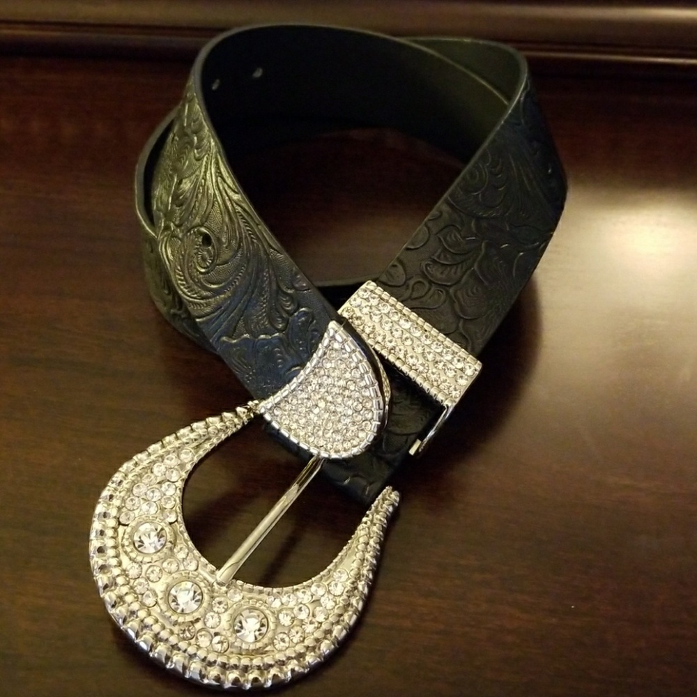 Chicos belt...